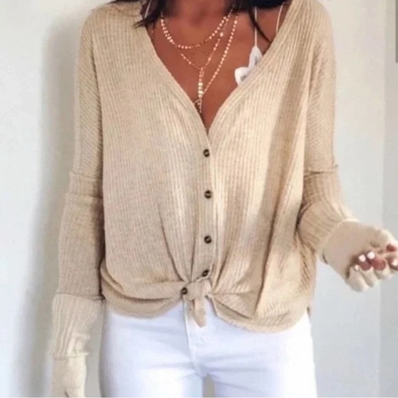 Urban Outfitters, tan waffle button up long sleeve with tie front, size XS - Picture 1 of 4
